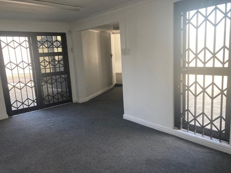 To Let Commercial Property for Rent in Newton Park Eastern Cape